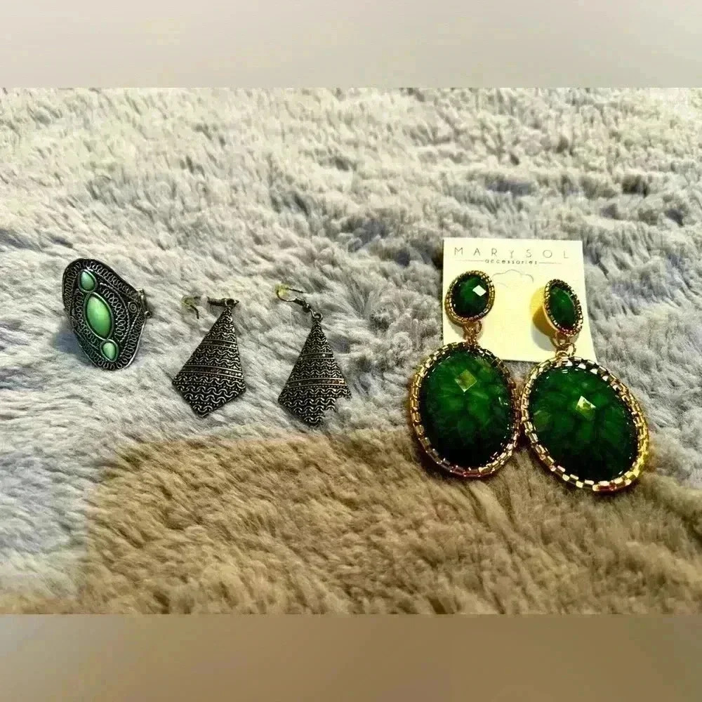 🩷 Women’s green colored fashion jewelry set